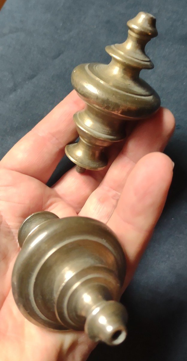 Coppia di pomoli in bronzo dorato XVIII secolo-photo-1