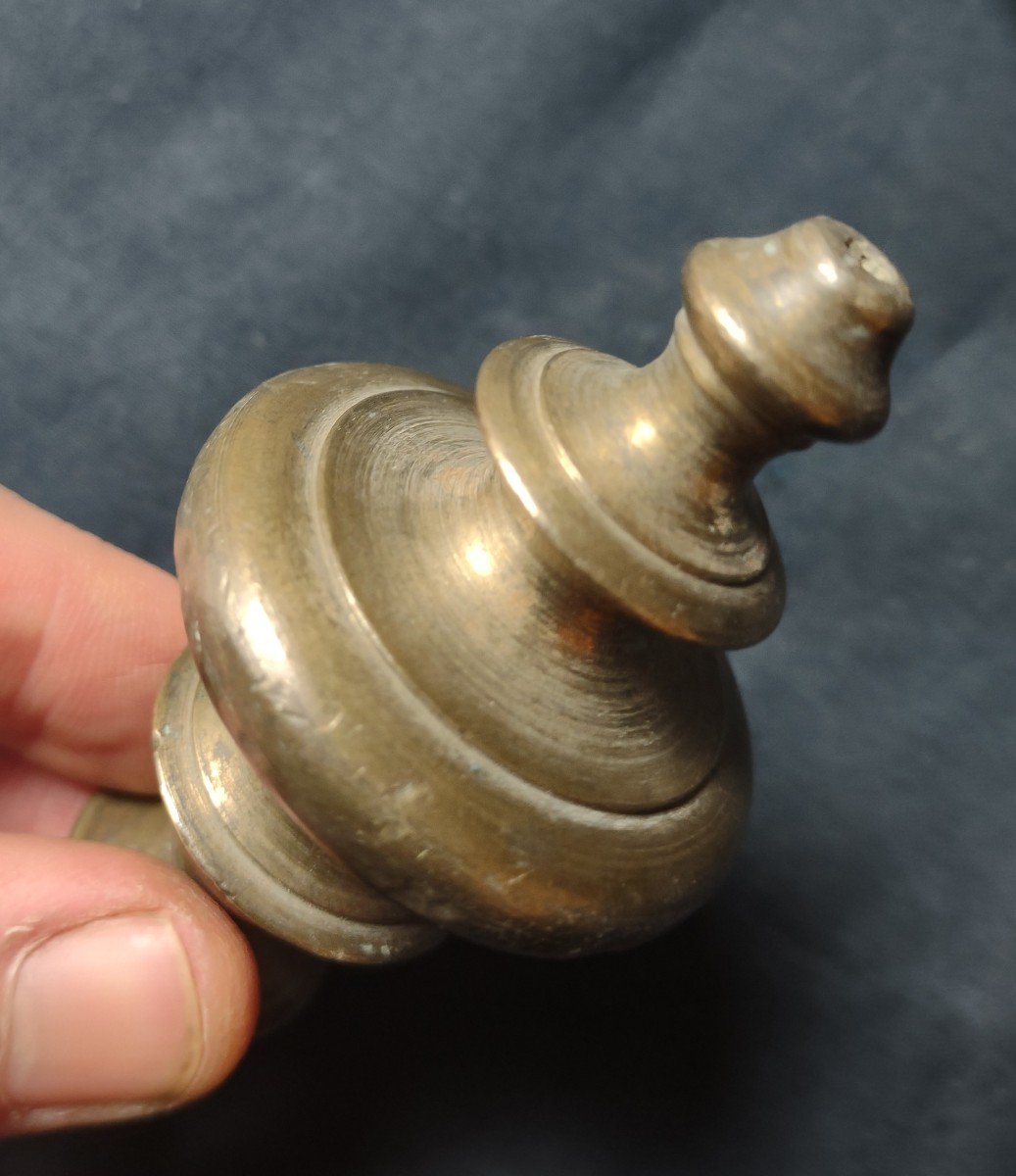 Coppia di pomoli in bronzo dorato XVIII secolo-photo-3