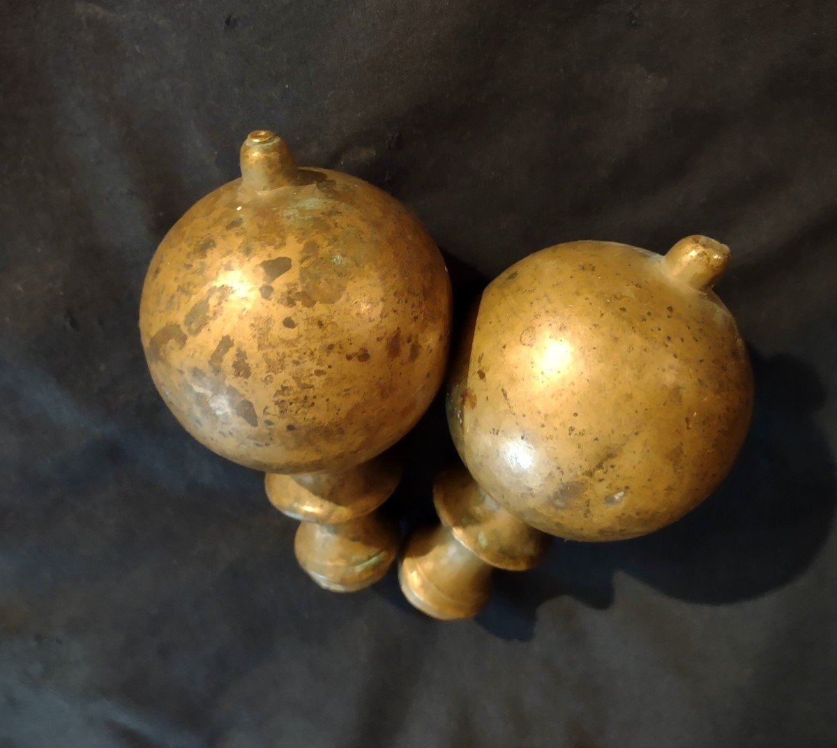 Grande coppia di pomoli in bronzo XVII secolo-photo-2