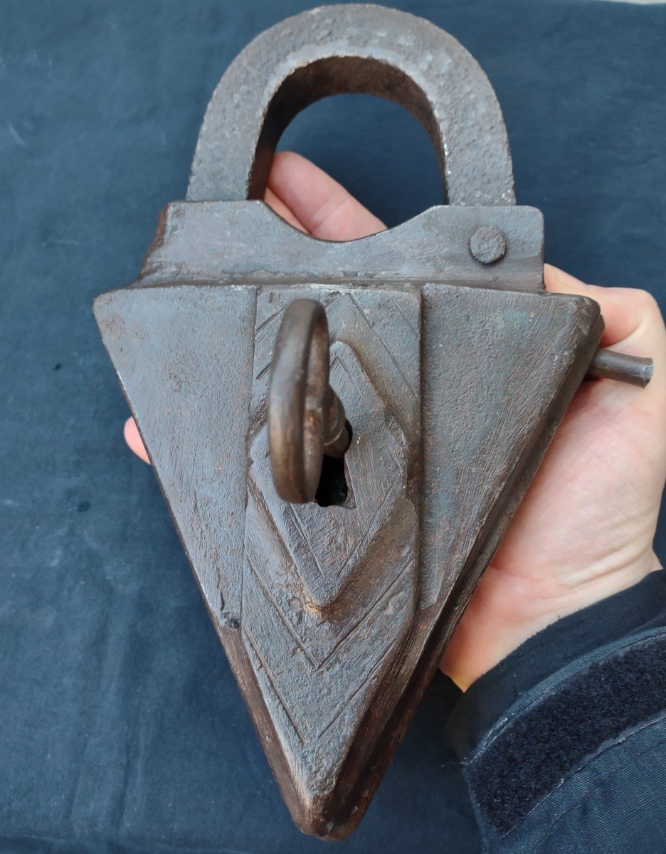 Enorme Cadenas Allemand En Fer Forgé