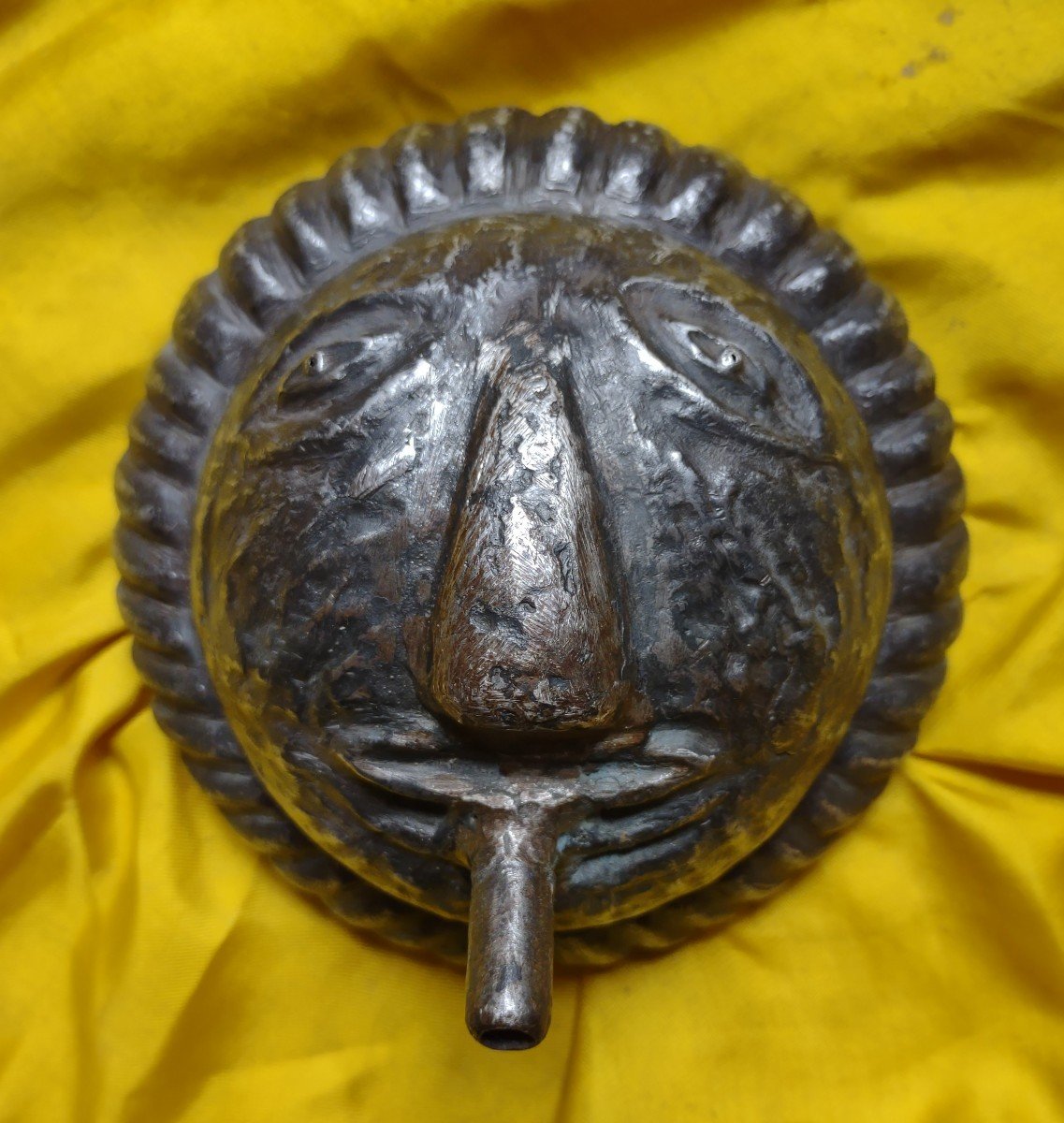 Bouche De Fontaine tête de lion En Fer Forgé XVIIe Siècle