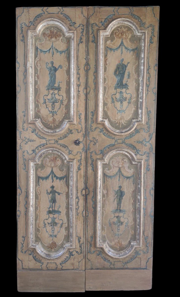 Importanta porta napoletana dipinta con figure e decori in stile Luigi XV