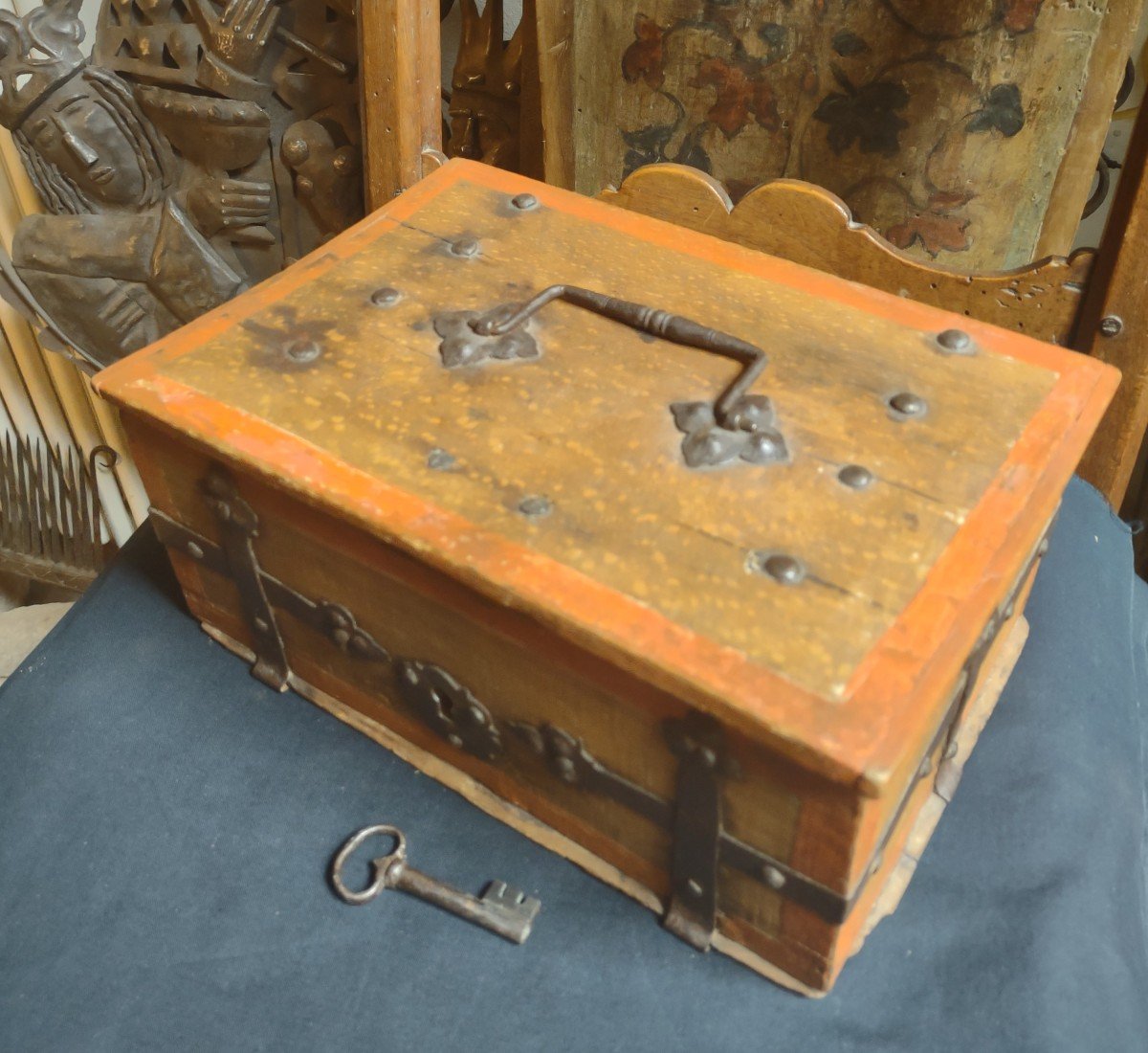 Scatola in legno laccato con bella ferramenta originale Alto Adige XVII secolo-photo-6