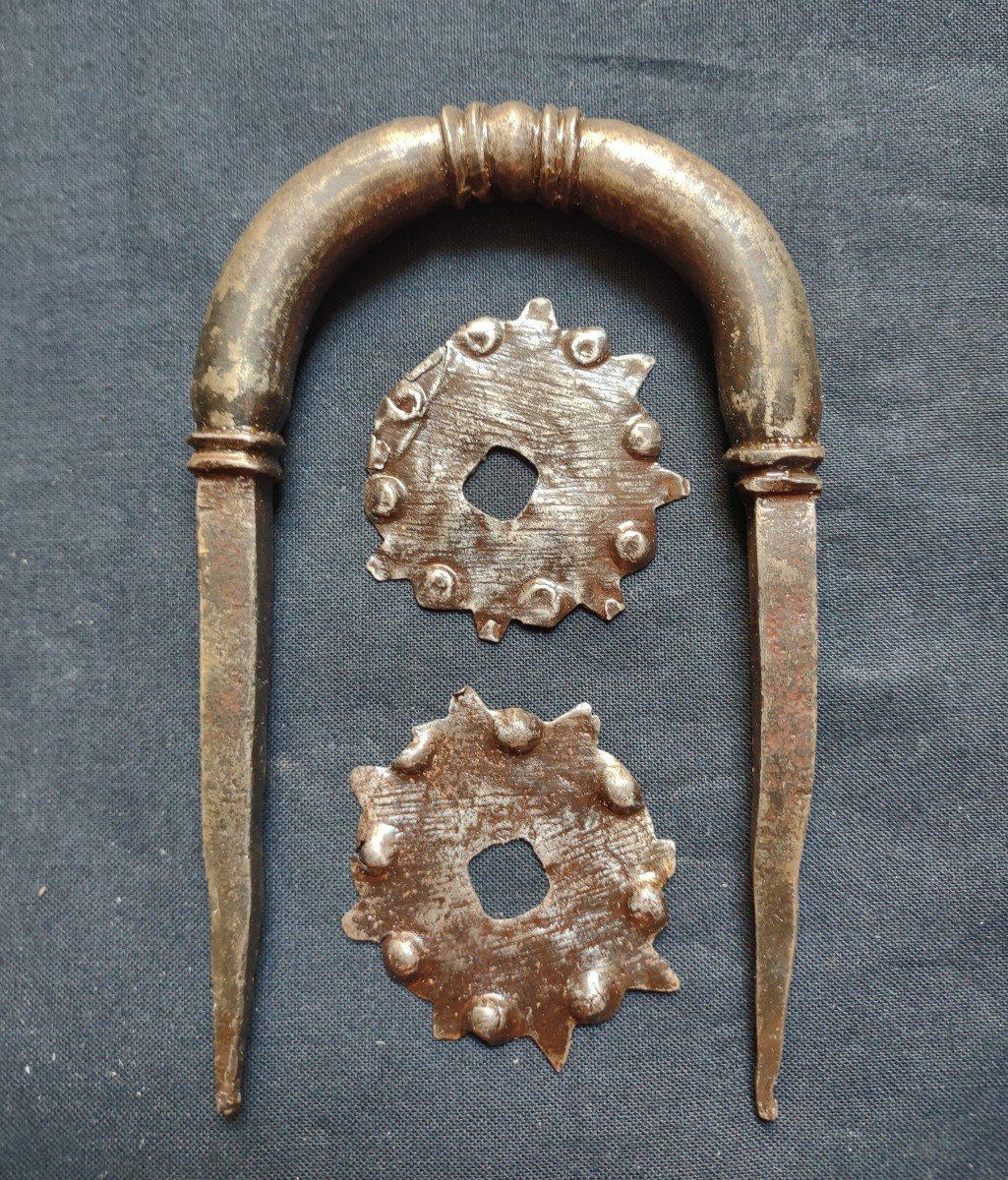 Piccola maniglia in ferro forgiato XVII secolo -photo-4