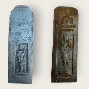 Due lame per pialla in acciaio decorate con il profilo di Napoleone 1860-1870