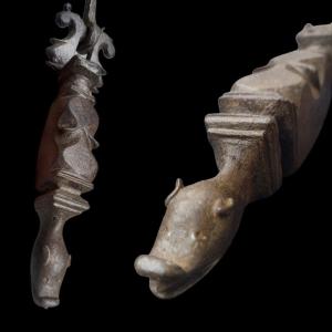 Importante battiporta spagnolo in ferro forgiato a forma di drago fine XVI-inizio XVII secolo