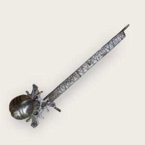 Bel chiavistello completo in ferro forgiato  inizio  XVIII secolo