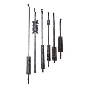 Vasto assortimento di catenacci italiani per porte XVII-XVIII secolo
