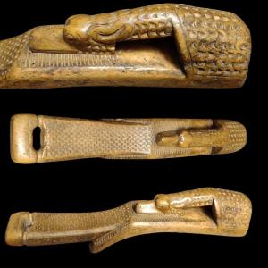 Splendido elemento zoomorfo di un giogo Valle d'Aosta  XVIII secolo