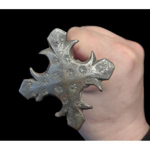 Coppia di grandi chiodi inizio XVII secolo