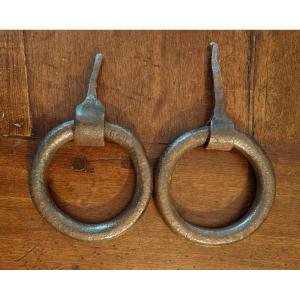 Coppia di anelli in ferro forgiato XVIII secolo 