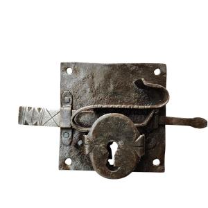 Serratura di porta in ferro forgiato inizio XVIII secolo