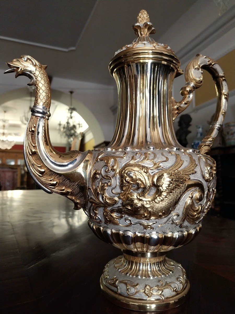 Caffettiera in argento dorato