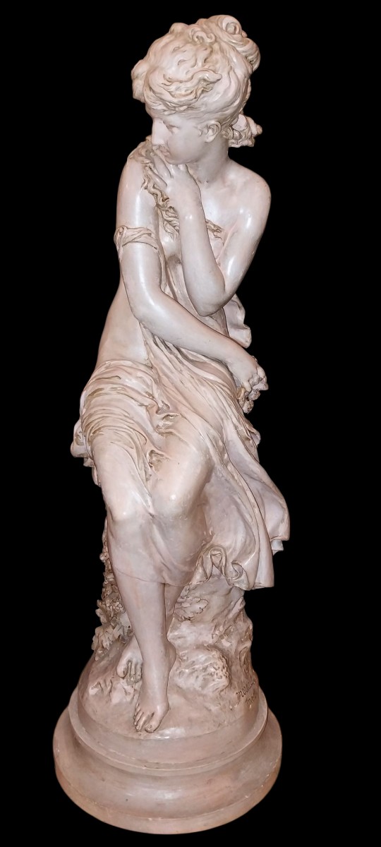 Scultura "La Primavera" (M. Moreau).