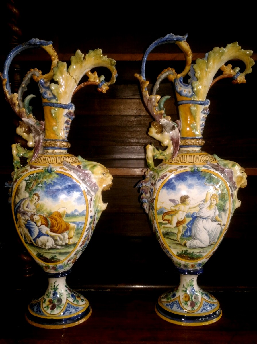 Anfore neorinascimentali napoletane in maiolica