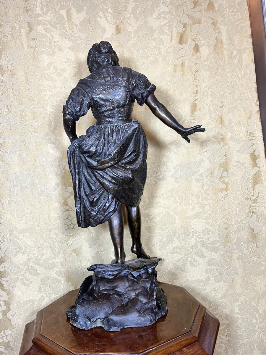 Scultura in bronzo "ragazza che attraversa il ruscello" firmata G. Parente-photo-5