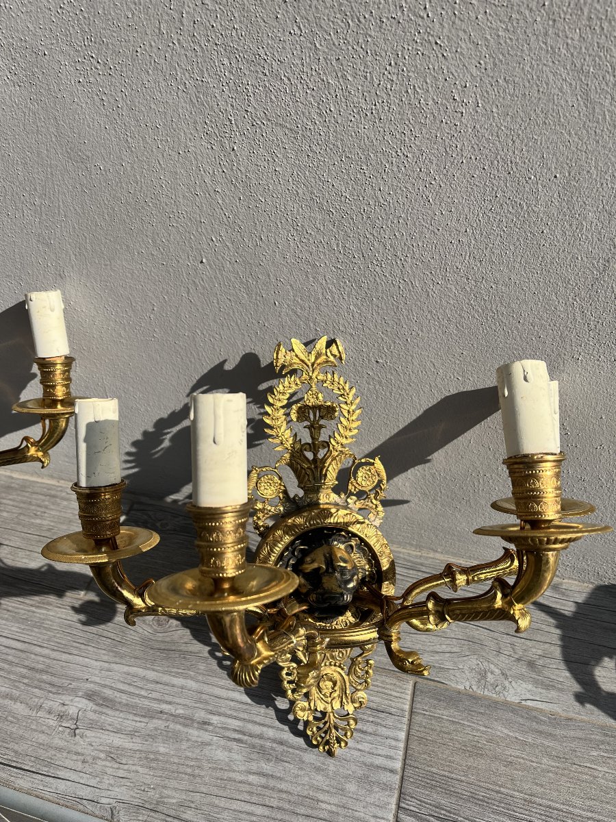 Elegante coppia di applique da parete in bronzo dorato-photo-3