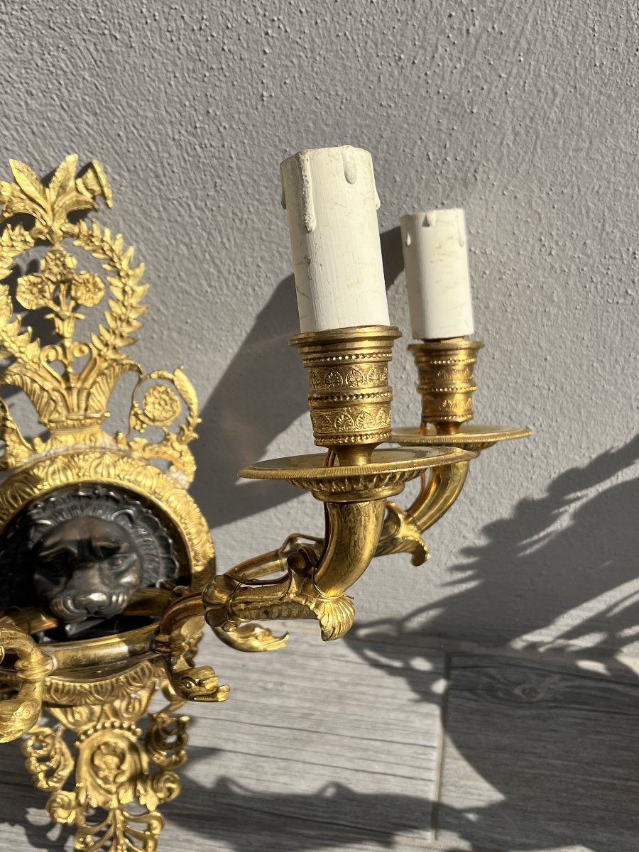 Elegante coppia di applique da parete in bronzo dorato-photo-1