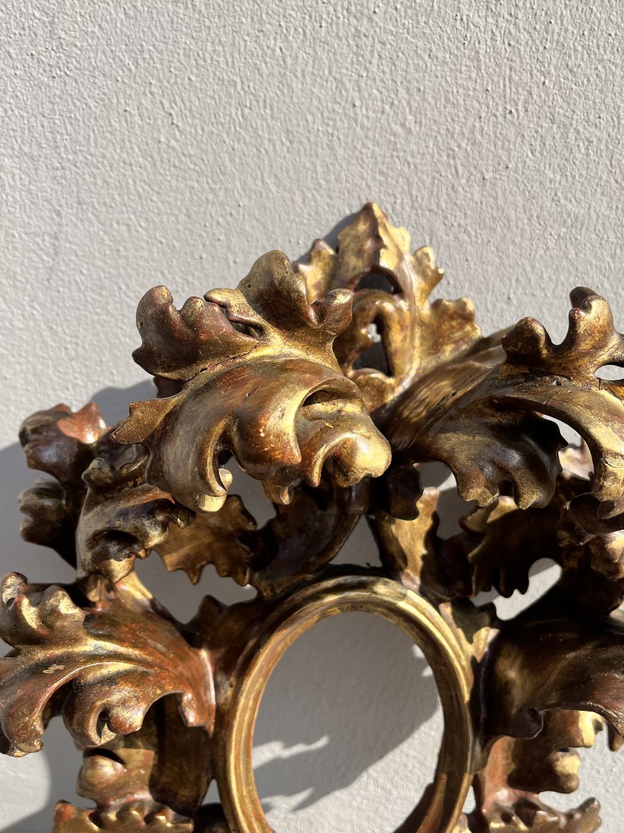 Cornice antica dei primi del Novecento in legno scolpito, argentato e meccato-photo-4