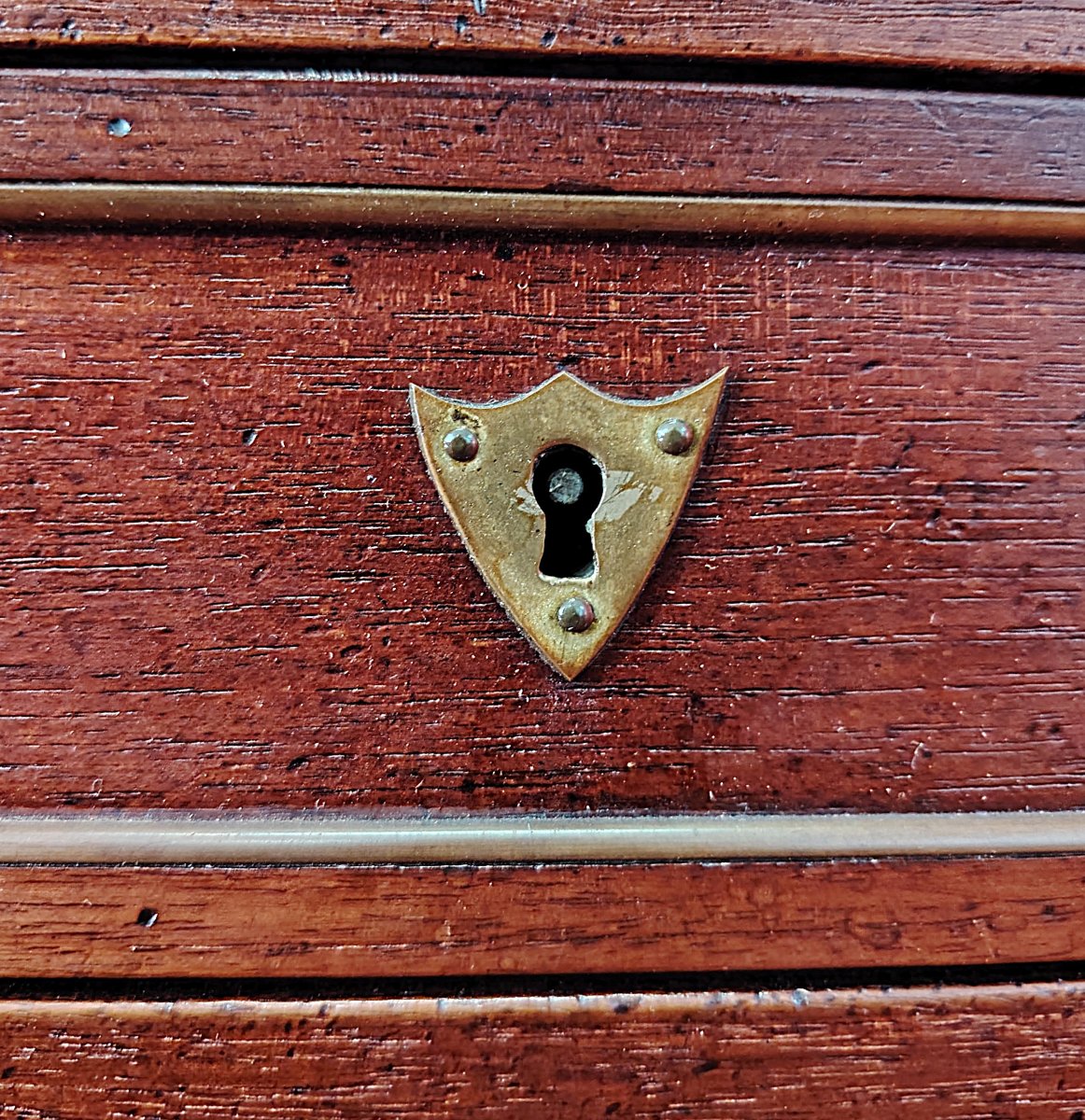 Comodino con tre cassetti-photo-3