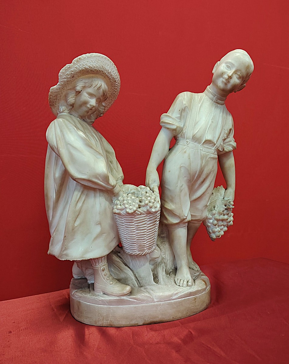 Scultura in marmo allegoria autunnale P. Filippini