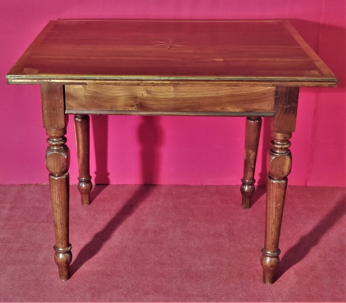 Petite Table Avec Plateau Incrusté Et Tiroir-photo-2