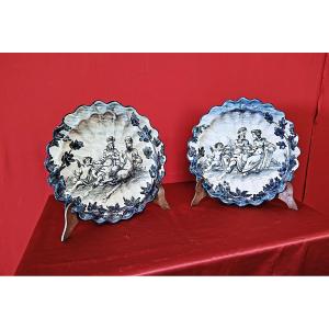 Coppia di piatti in ceramica dipinti