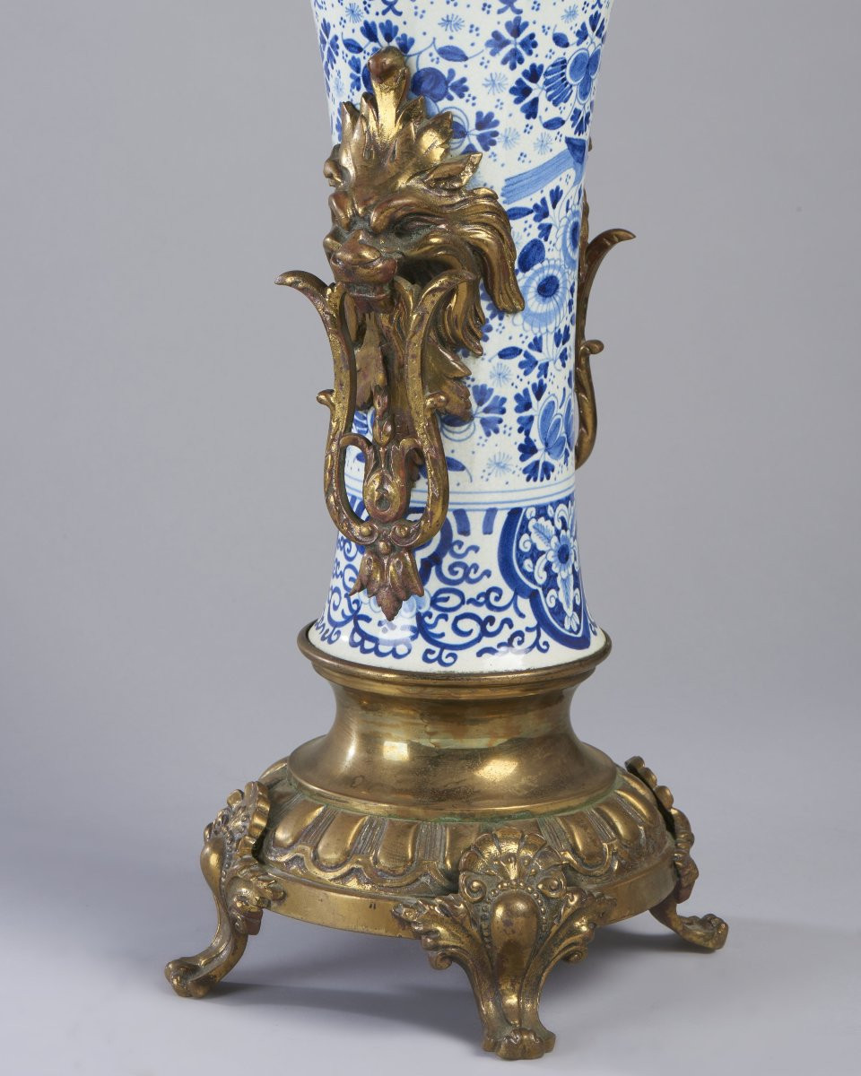 Due Candelabri e Sveglia in Ceramica di Delft XIX secolo -photo-3