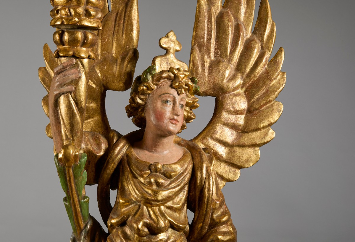 Coppia di Angeli portacero sculture in legno dorato e policromo-photo-1