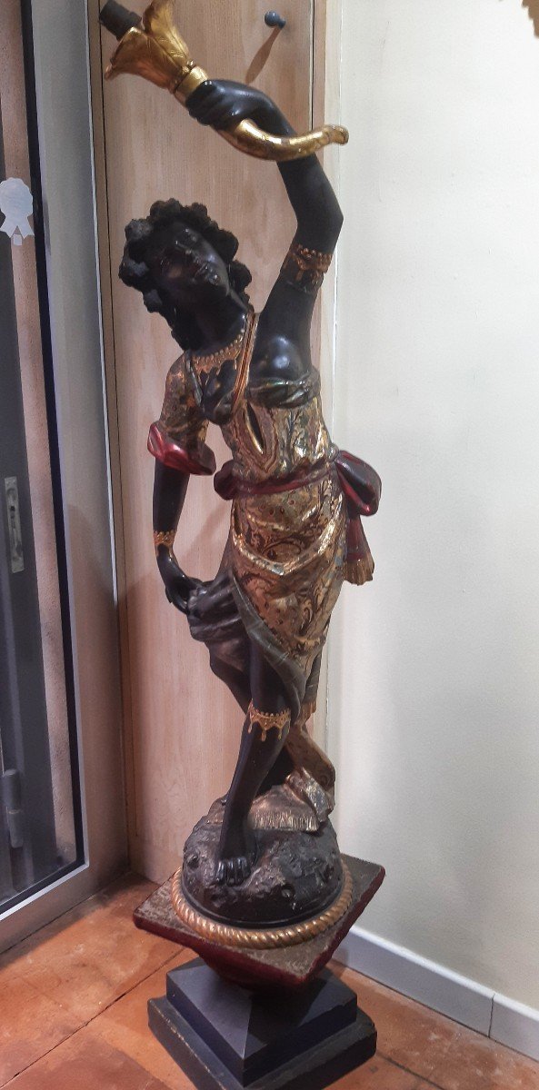 Scultura in legno laccato ,secoloXIX.