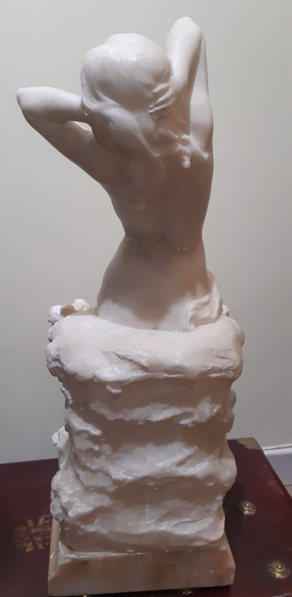 Nudo di donna in alabastro-photo-2