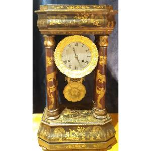 Orologio laccato ,secolo XIX