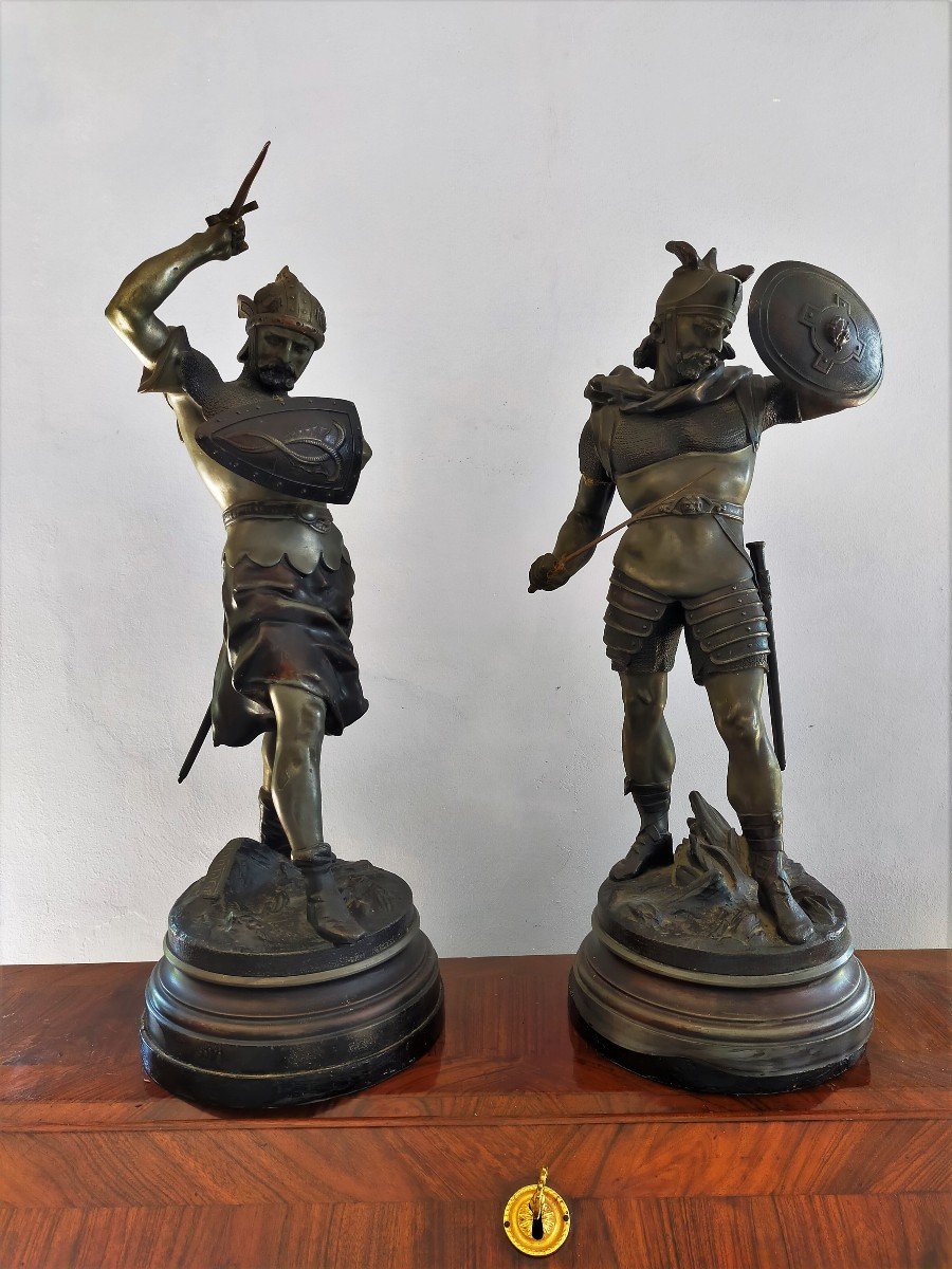 Coppia sculture in metallo -"guerrieri" Detrier