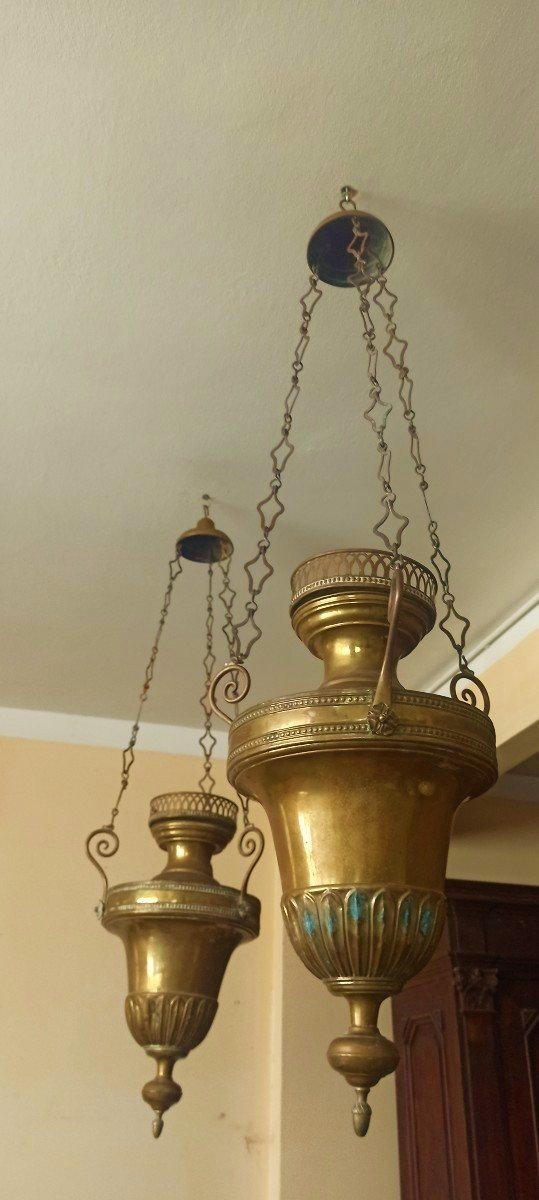 Coppia di lampade  votive  in ottone e bronzo Luigi XVI