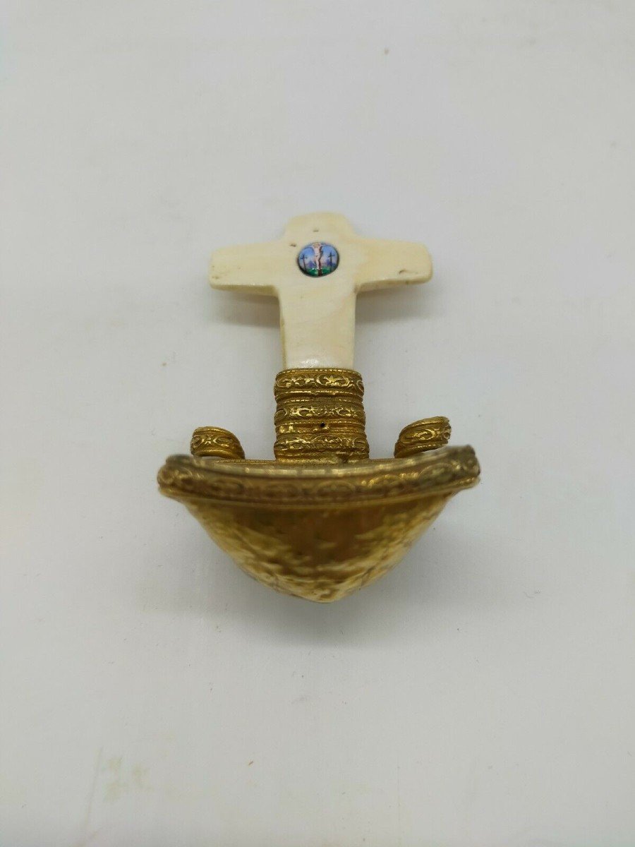 Croce Acquasantiera in avorio e bronzo dorato con smalto crocifissione-photo-4