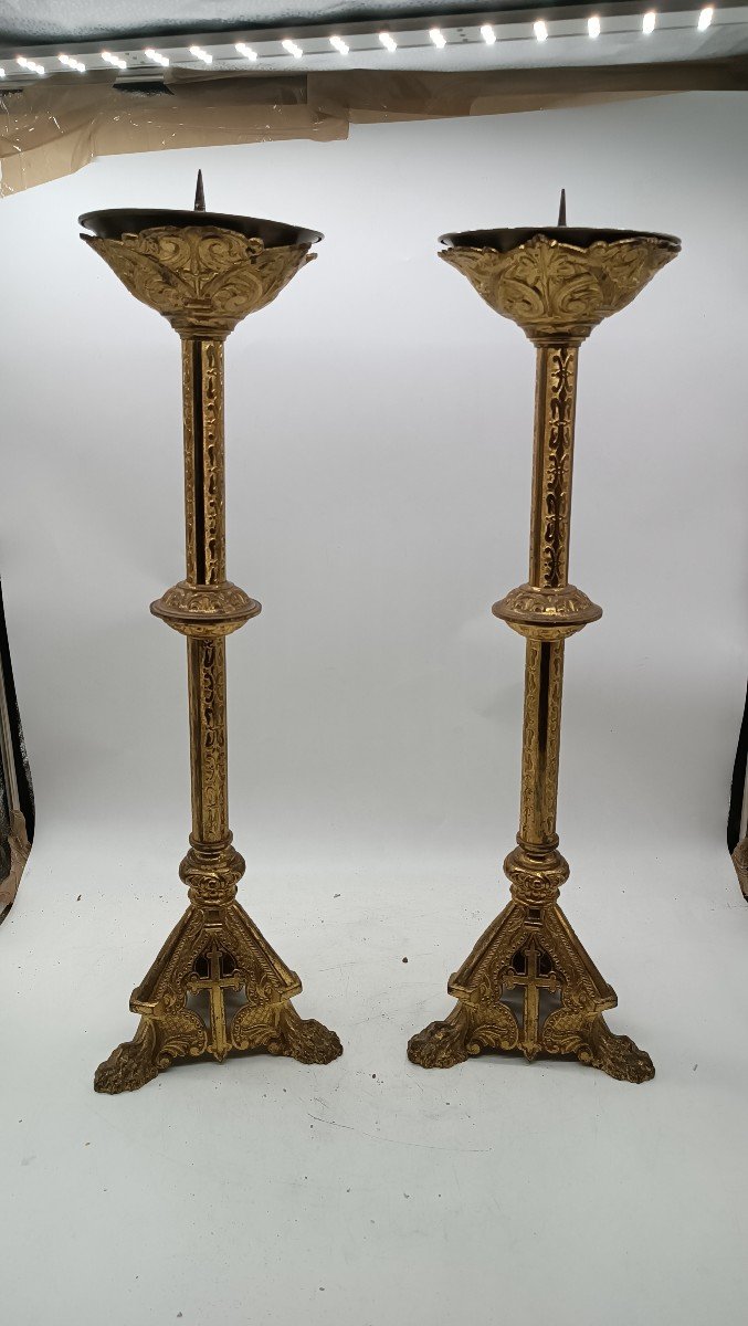 coppia candelieri in bronzo dorato stile neogotico XIX secolo