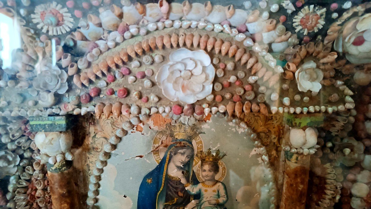 Grande esecuzione Madonna in teca corallo e conchiglie manifattura Sicilia XIX secolo-photo-2