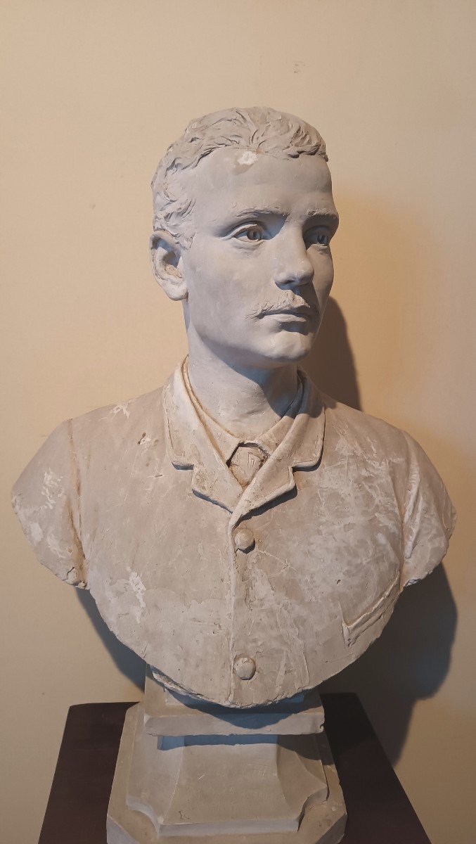 Grande busto in gesso ritratto virile,firmato 1886--photo-1