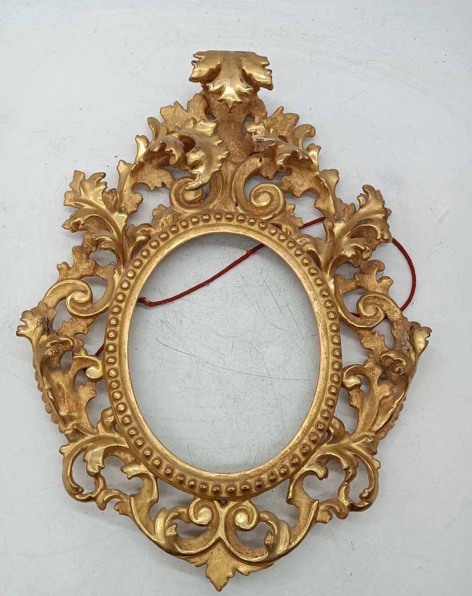 Cornice dorata oro zecchino ,intagliata ovale ,XIX secolo 45x35 cm-photo-2