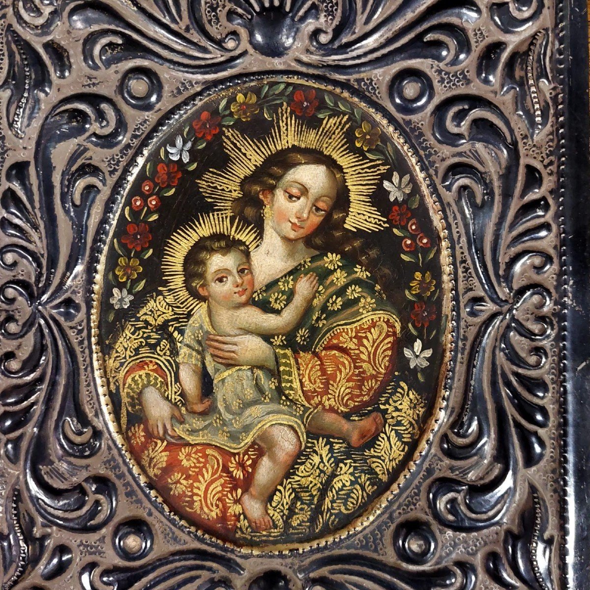Antico dipinto su argento della Vergine col Bambino,-photo-2