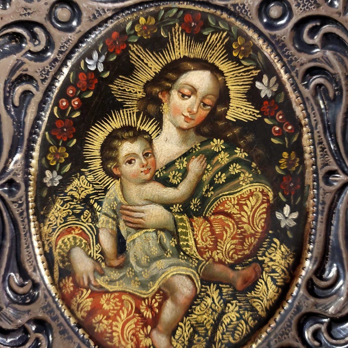 Antico dipinto su argento della Vergine col Bambino,-photo-3