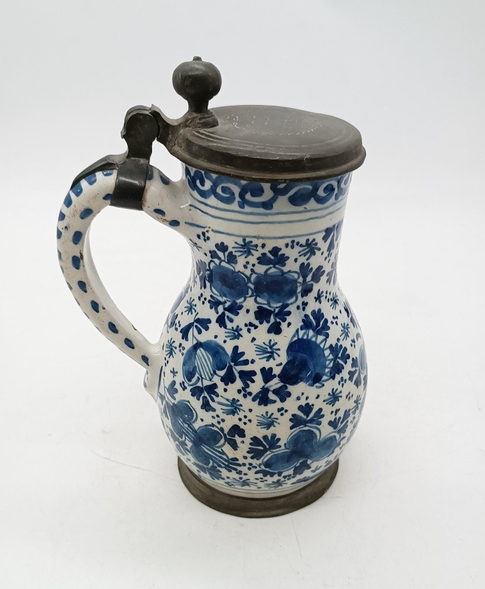 Boccale da birra blu e bianco ,Delft XVIII secolo 1733
