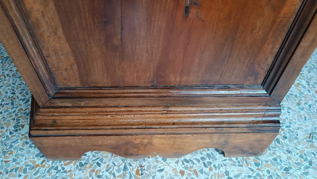 Cassettone intarsiato in noce XVII secolo Italia centro-photo-2