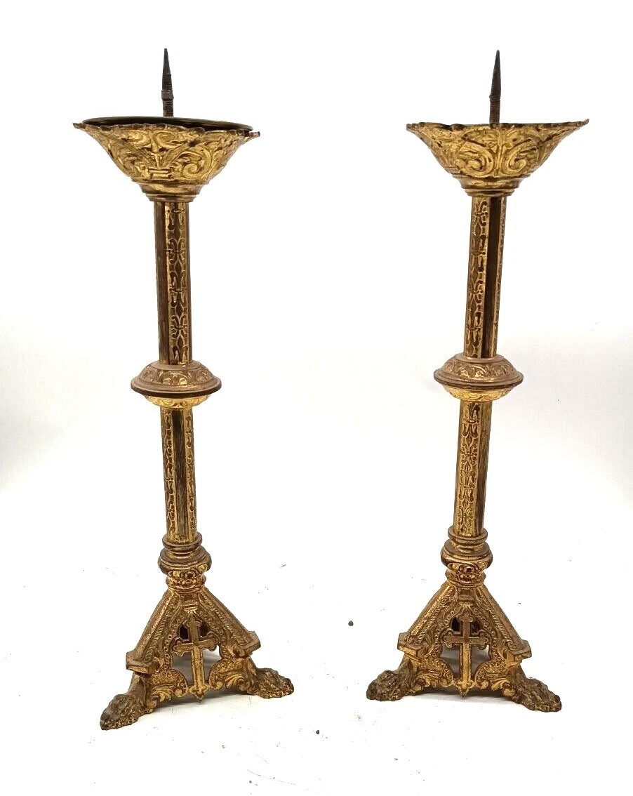 coppia candelieri in bronzo dorato stile neogotico XIX secolo 35 cm
