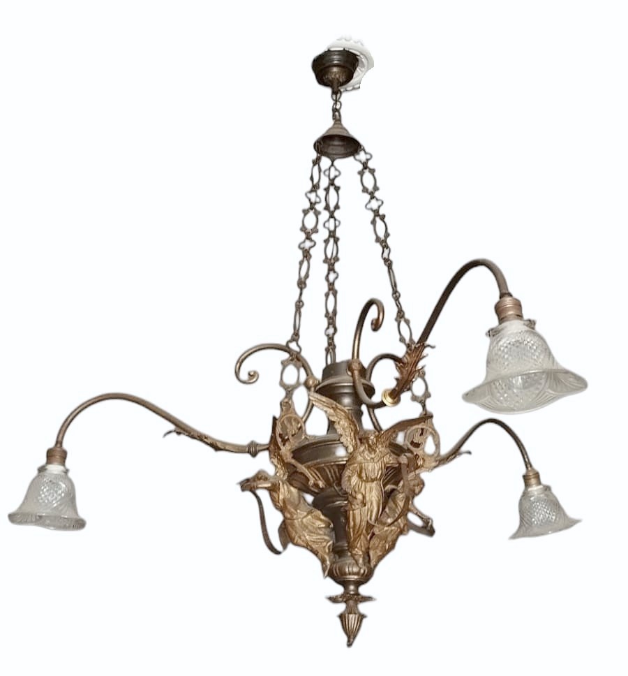Antico lampadario bronzo con angeli tre luci 