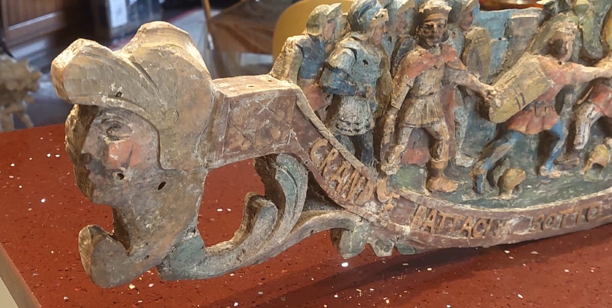 antica scultura , chiave di carretto siciliano  in legno LA GRANDE BATTAGLIA DI PARIGI-photo-3