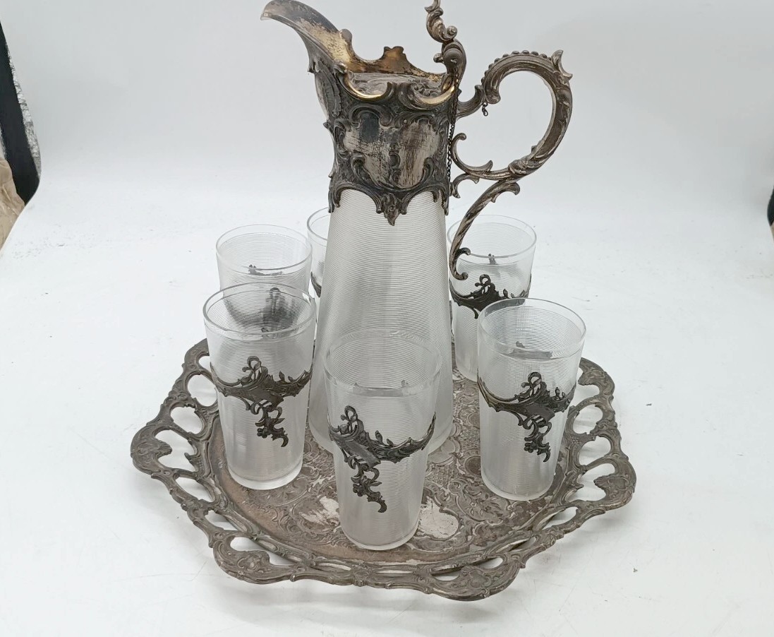 Vassoio con caraffa e 6 bicchieri vetro e metallo argentato periodo art noveau