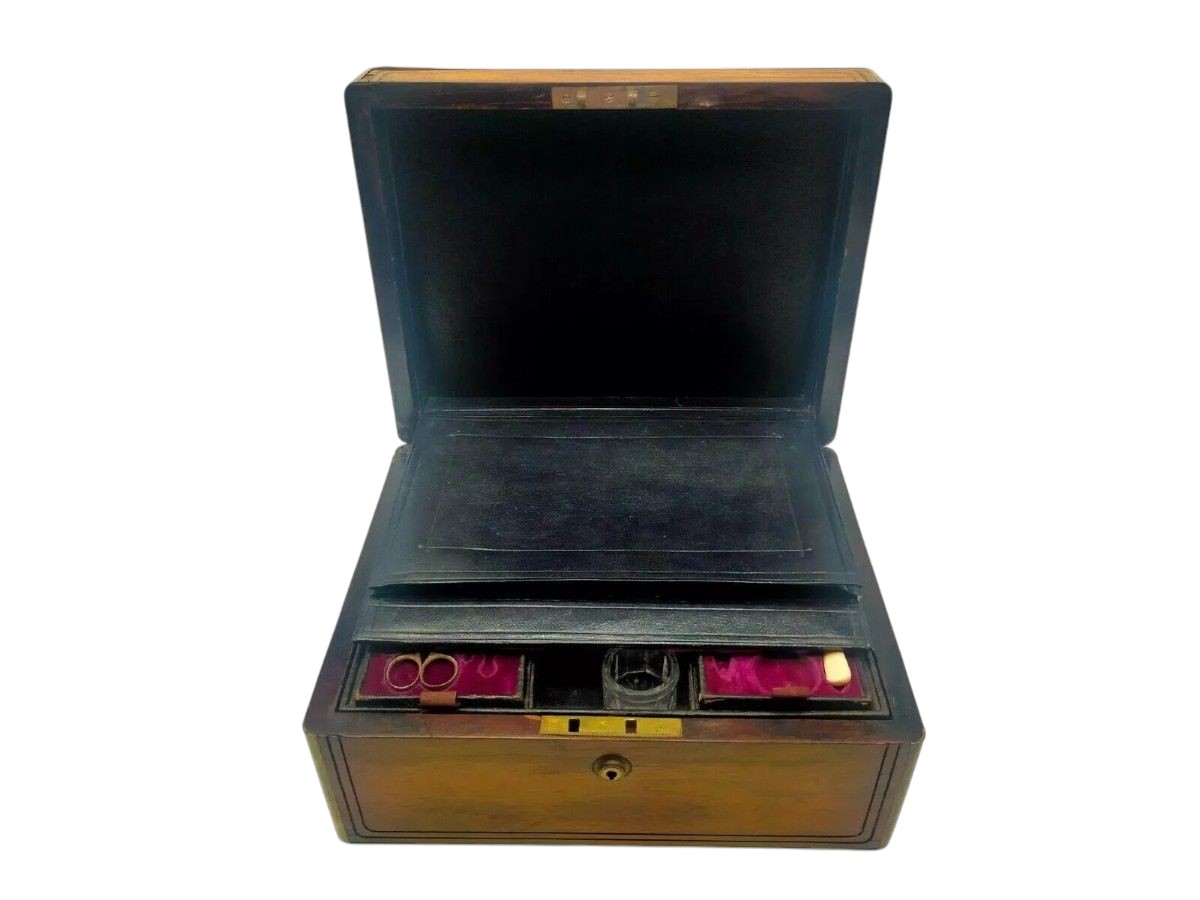 BAULETTO ANTICO TRUCCO SCRITTOIO CUCITO SCRIGNO SCATOLA IN LEGNO xix secolo