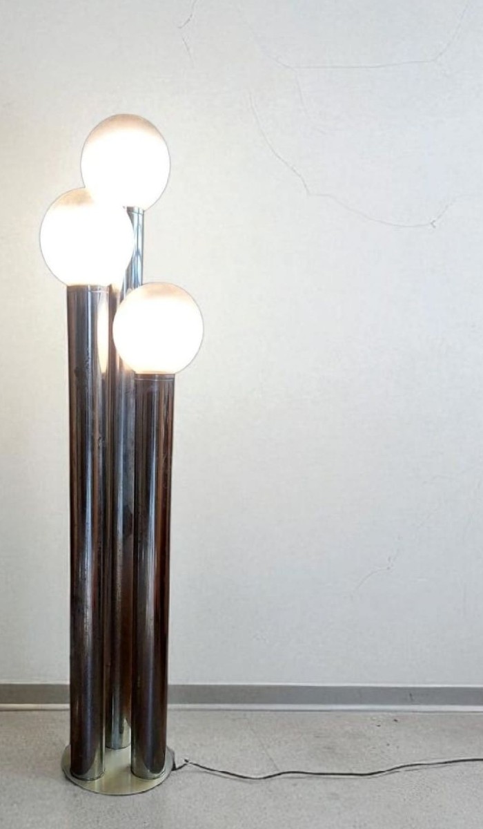 Lampada Da Terra Italiana Anni 70 metallo E Vetro Opalina Design