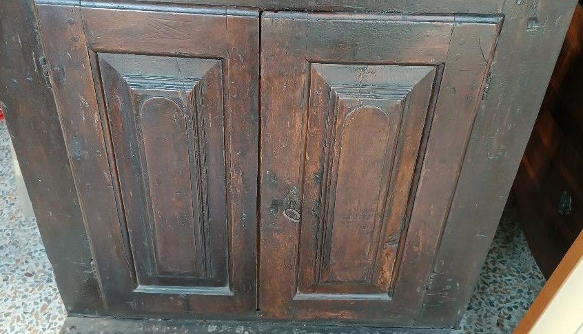 Grande inginocchiatoio IN NOCE o credenza inizi XVII SECOLO-ITALIA-photo-3